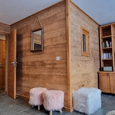 Cabiné Rénové, Accès Ski, 5 Pers. à Plagne Centre - Fr-1-351-271 *